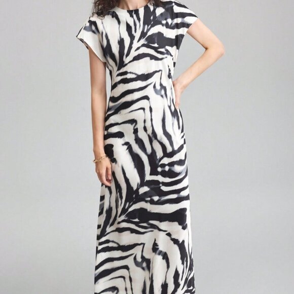 Black Contemporary Elegance Women's Zebra Printed Dress - Picture 6 of 6